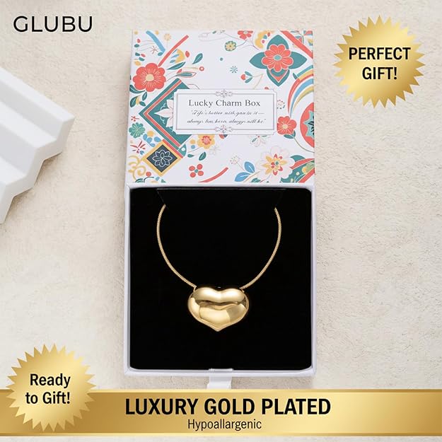 Delicado collar de corazón acolchado chapado en oro 14k para mujer